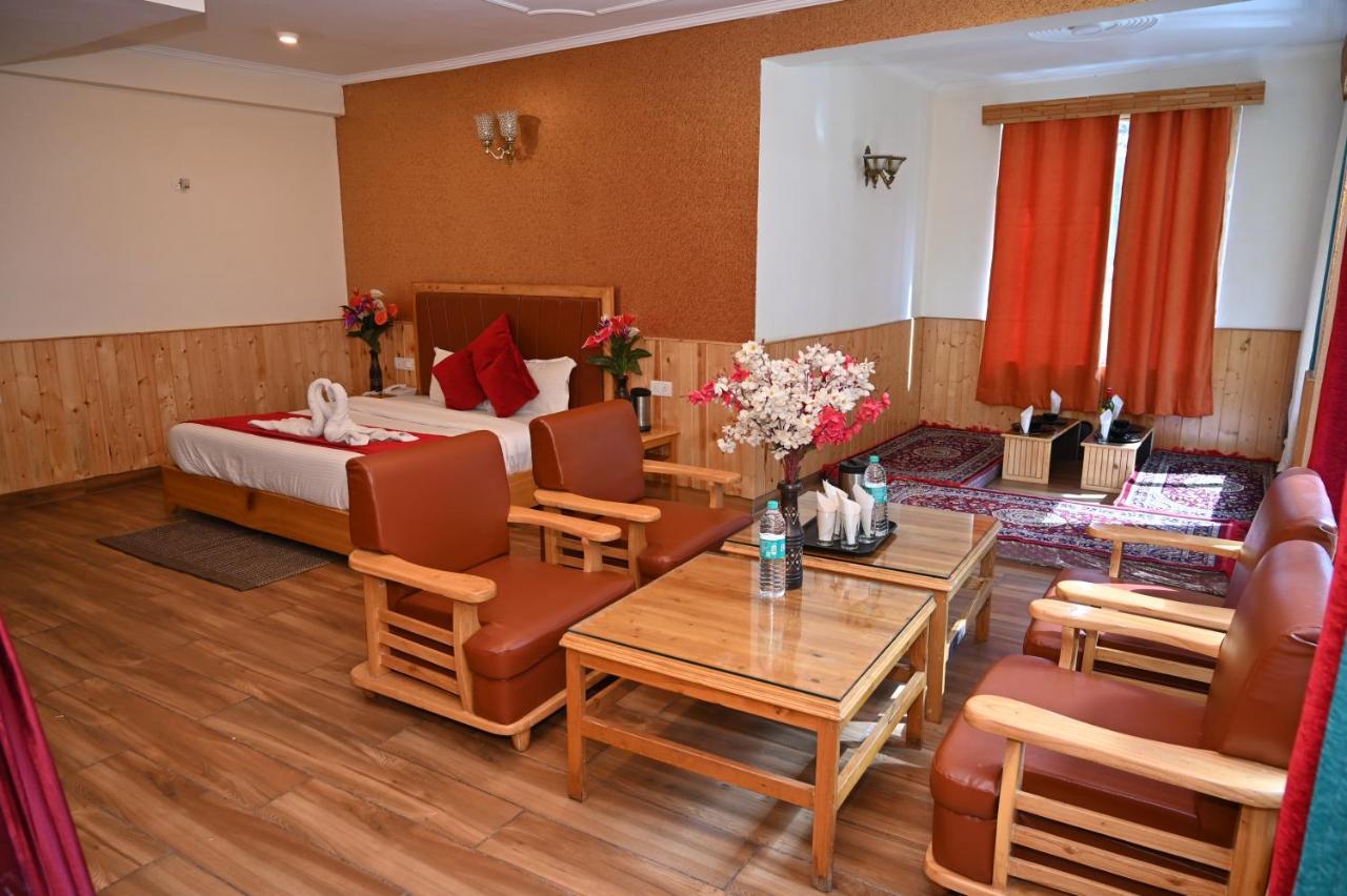 Hotel Seven Hills Manali Екстер'єр фото