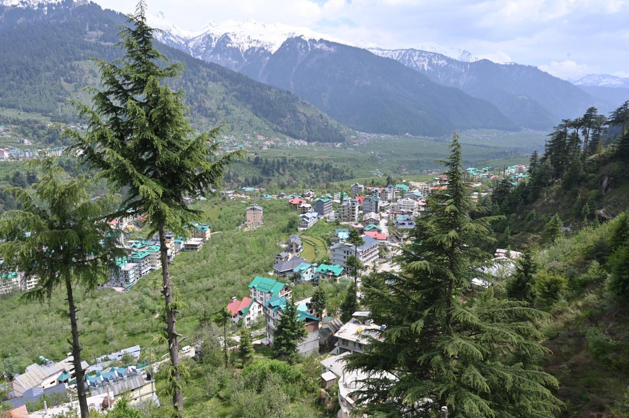 Hotel Seven Hills Manali Екстер'єр фото
