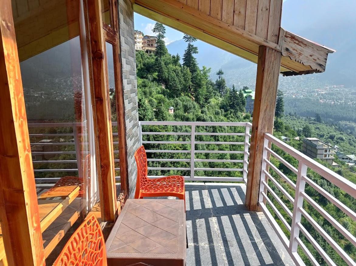 Hotel Seven Hills Manali Екстер'єр фото