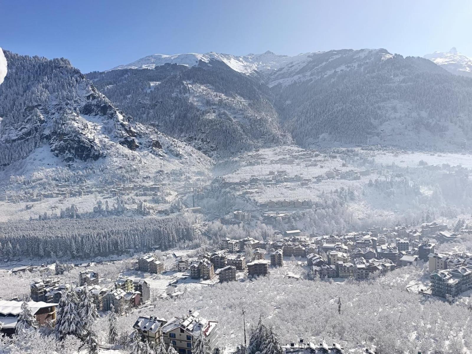 Hotel Seven Hills Manali Екстер'єр фото