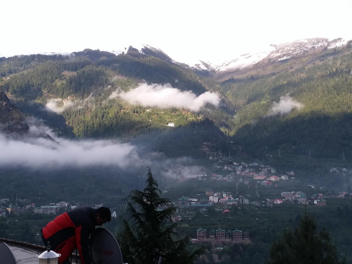 Hotel Seven Hills Manali Екстер'єр фото