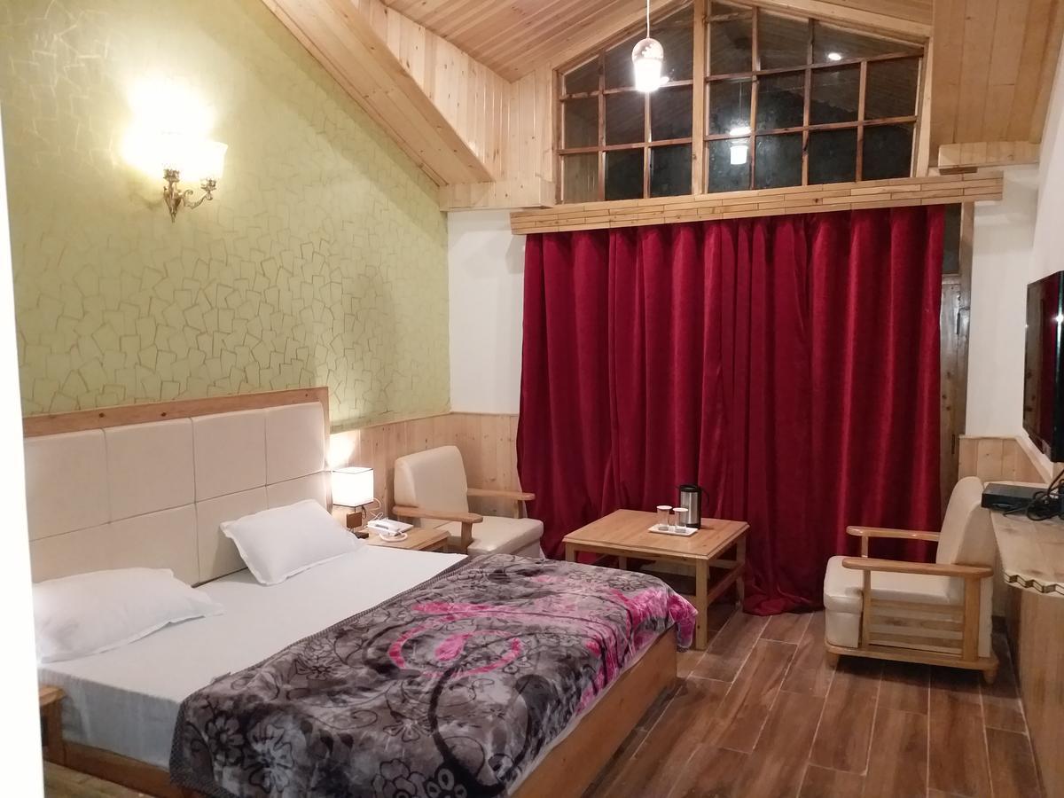 Hotel Seven Hills Manali Екстер'єр фото