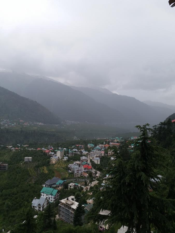Hotel Seven Hills Manali Екстер'єр фото