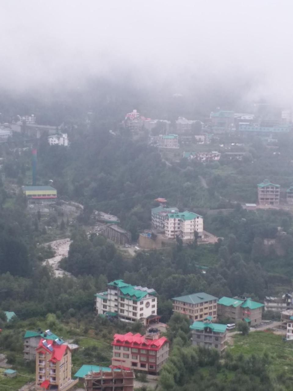 Hotel Seven Hills Manali Екстер'єр фото