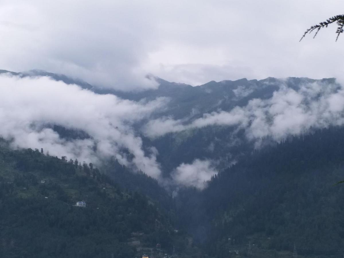 Hotel Seven Hills Manali Екстер'єр фото